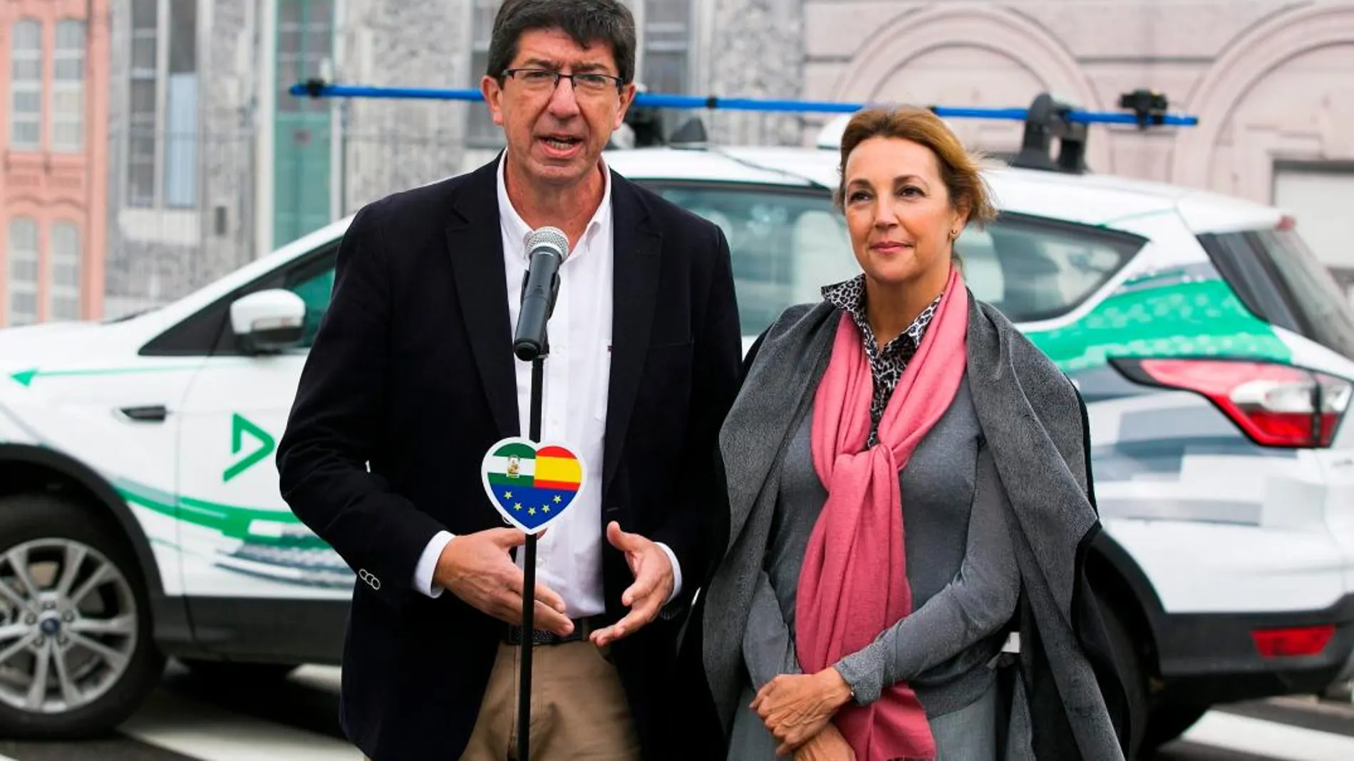 Juan Marín visitó ayer la empresa Dekra, ubicada en el PTA de Málaga / Foto: Efe
