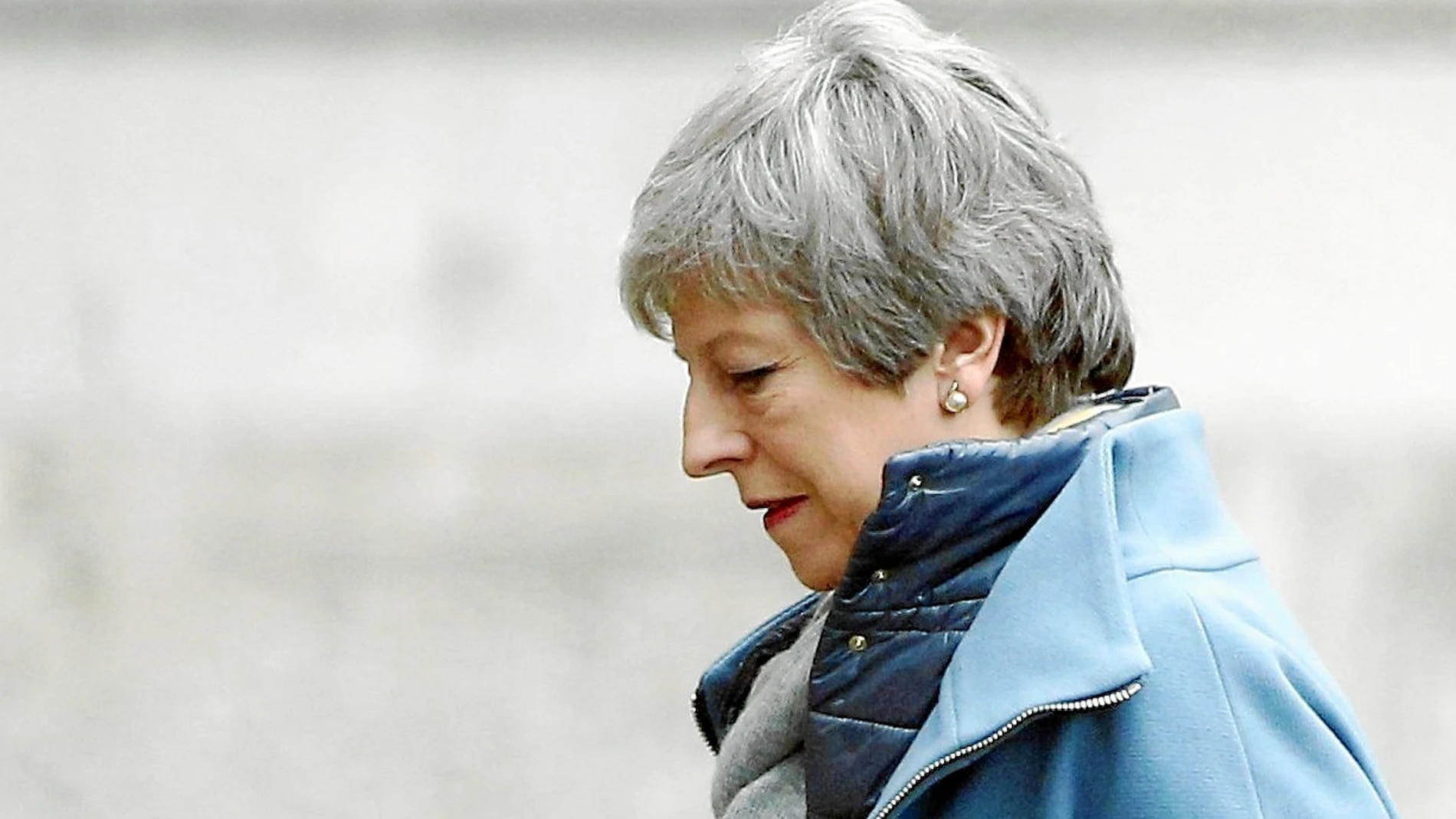 La primera ministra británica, Theresa May, ayer, a su regreso a Londres / Reuters