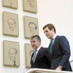 El presidente del PP, Pablo Casado, presidió ayer la reunión del Grupo Popular del Senado y compartió después comida con la dirección de Génova en la Cámara Alta / Efe