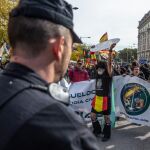 Imagen de la manifestación de Jusapol hoy a las puertas del Congreso. (Foto: Gonzalo Pérez)