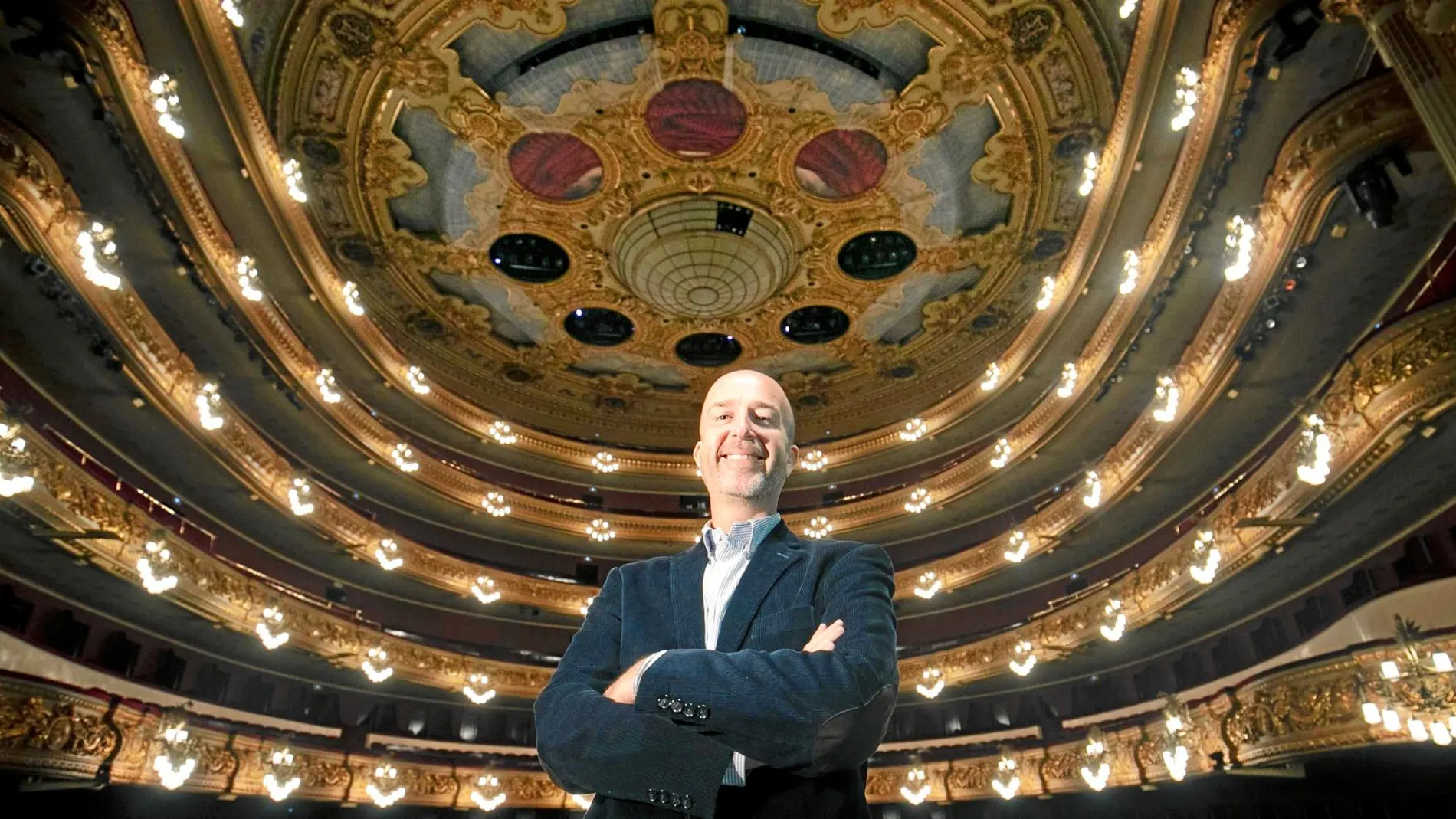 Víctor Garcia de Gomar, el nuevo director artístico del Gran Teatre del Liceu, ayer, en el escenario del histórico coliseo