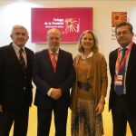 El presidente de la Diputación, Fernando Rodríguez Villalobos, mantuvo una reunión con el presidente de la Real Federación Española de Golf, Gonzaga Escauriaza, que ha estado acompañado por la presidenta de la Asociación Española de Campos de Golf (AECG), Claudia Hernández; y el presidente del Real Club de Golf de Sevilla, Rafael Domínguez / Foto: La Razón