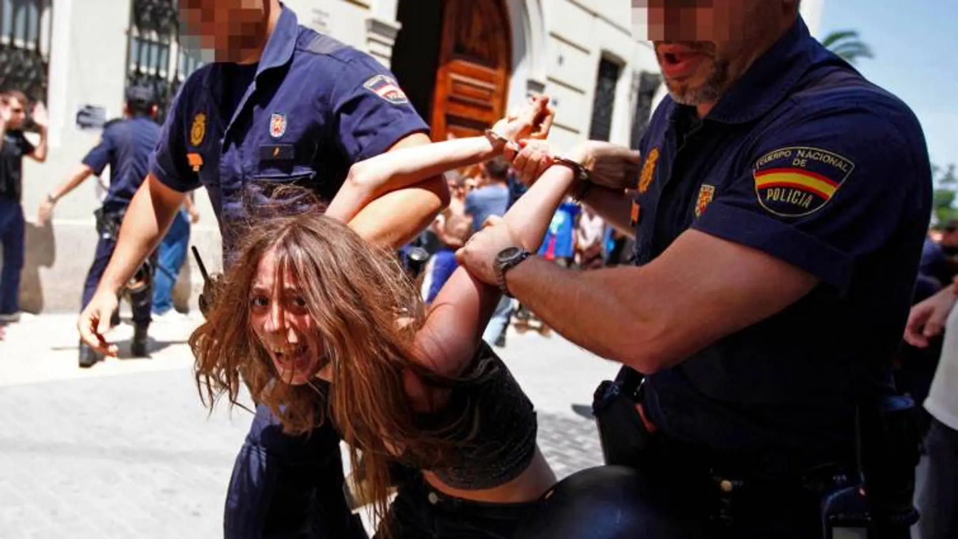 La Policia detuvo a María el 9 de junio de 2011 en una protesta del movimiento 15-M en Valencia