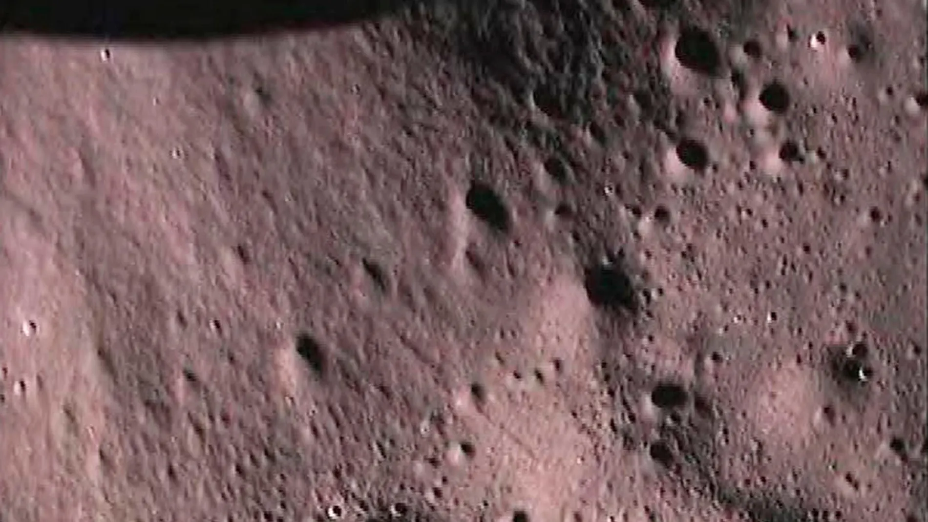 Detalle de la superficie de la Luna / AP