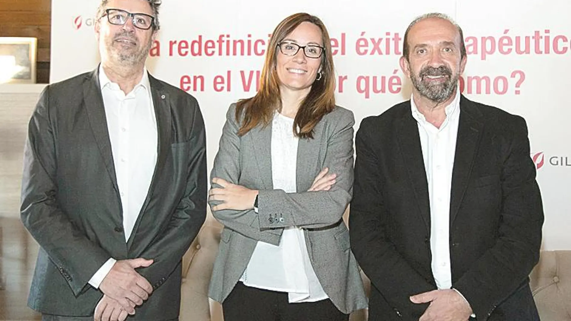 De izda a dcha., Josep María Llibre, Amaya Echevarría y Santiago Moreno durante la jornada