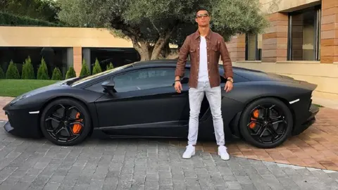 Cristiano y su Lamborghini Aventador
