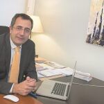 Dr. Juan José Torrent / Ginecólogo especializado en cirugía oncológica Hospital El Pilar Grupo Quirónsalud