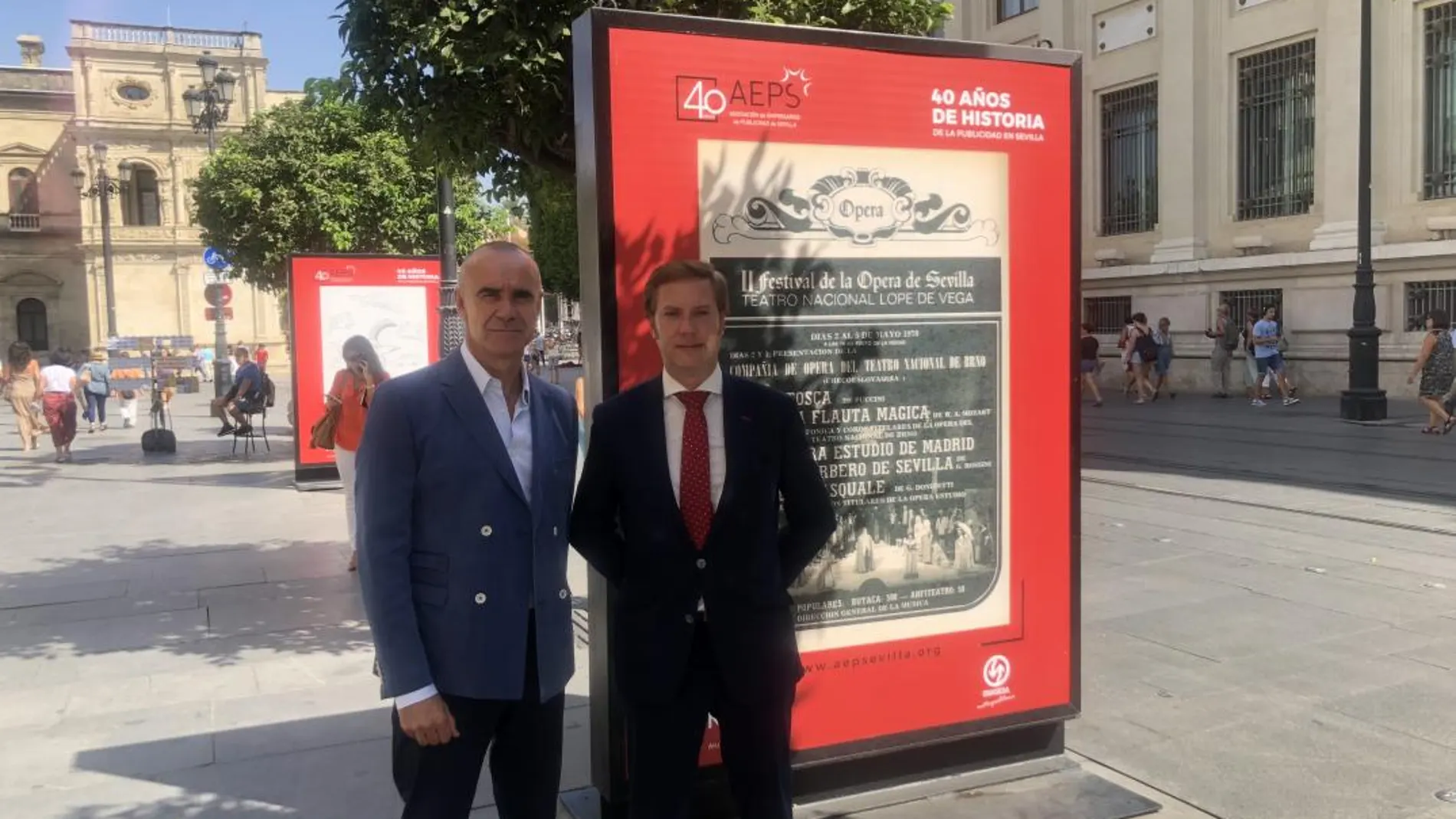 La exposición cuenta con la colaboración del Ayuntamiento de Sevilla