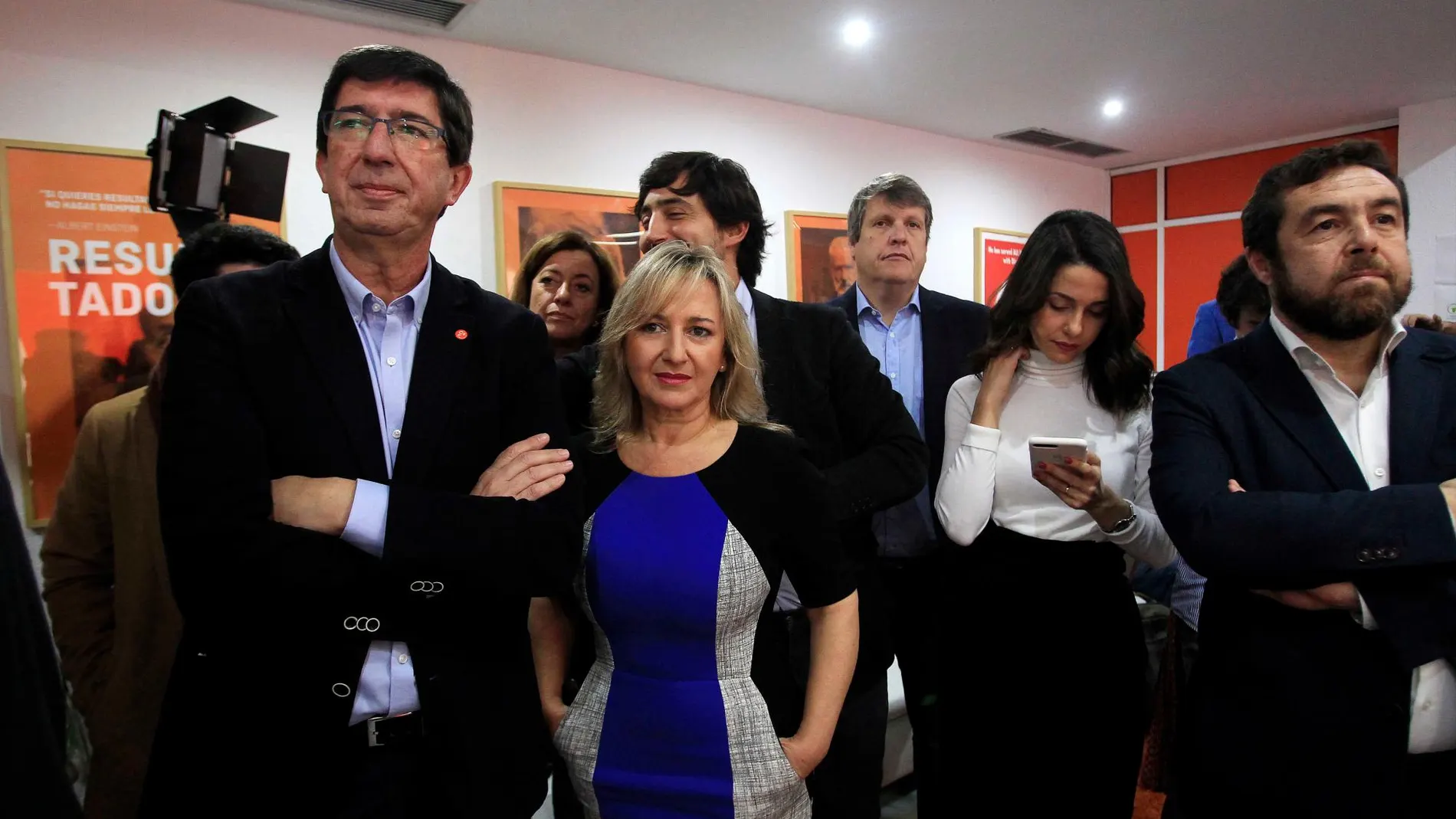 Juan Marín, Ana Llopis e Inés Arrimadas, ayer en la rueda de prensa de José Manuel Villegas, en la sede de Cs en Sevilla / Foto: Manuel Olmedo