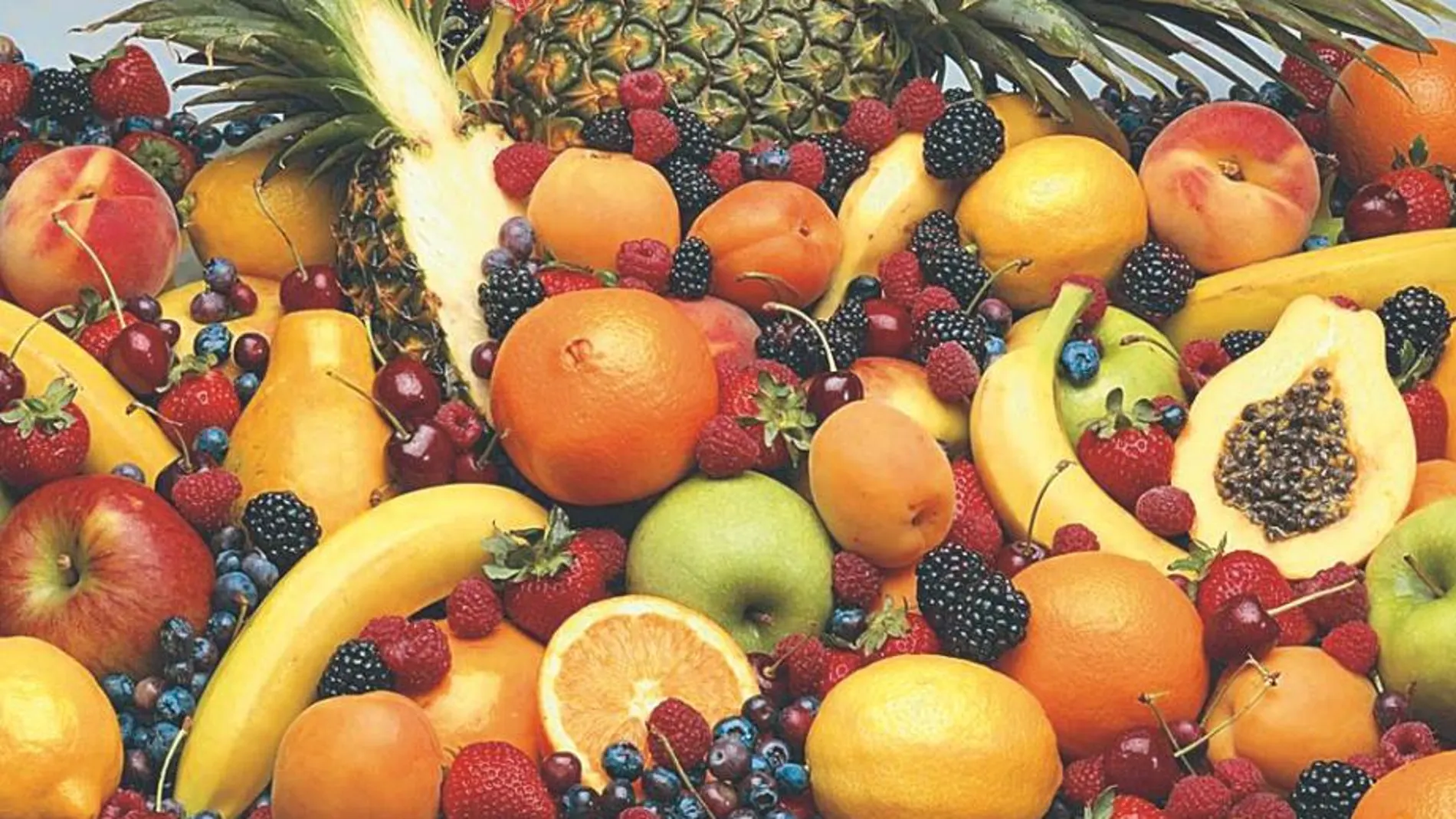 La piña en rica en vitamina C , al igual que otras frutas como los cítricos o el kiwi