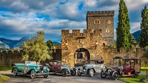 Torre Loizaga alberga la Colección Rolls-Royce más completa de Europa con todos los modelos fabricados entre 1910-1997.