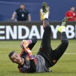 Fotografías de archivo del guardameta internacional español David de Gea, y el meta costarricense Keylor Navas