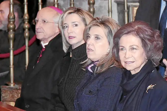 Los abulenses aclaman a la Reina Sofía tras abrir el ciclo musical Ciudades Patrimonio