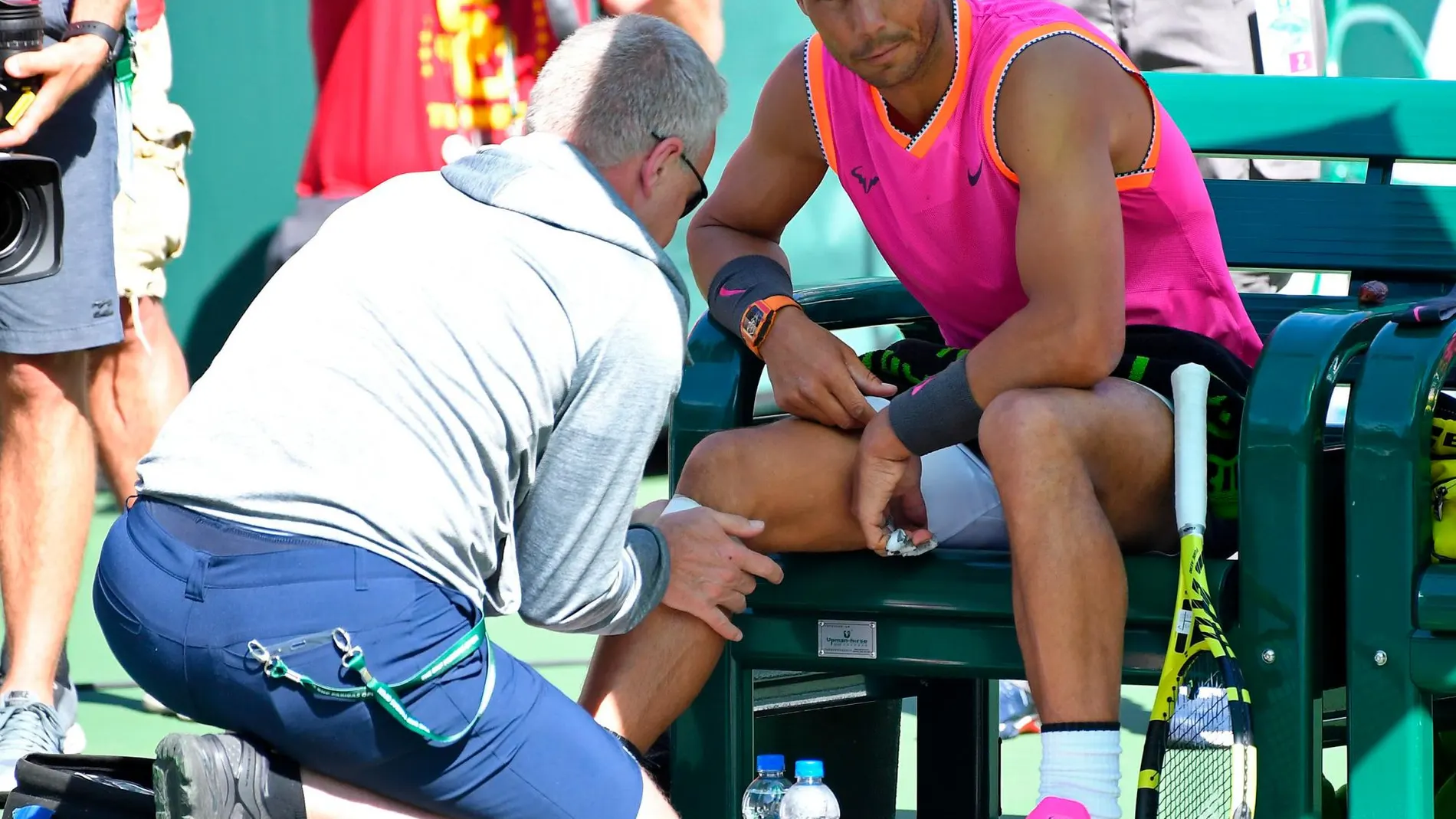 Rafa Nadal recibe tratamiento médico en su partido de cuartos de final frente a Karen Khachanov