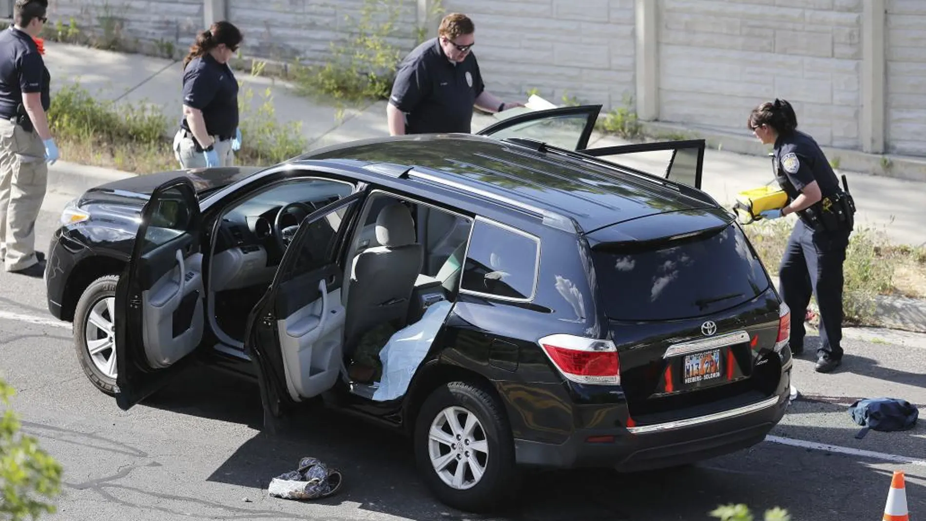 El agresor colisionó contra otro vehículo, bajó del coche y comenzó a disparar