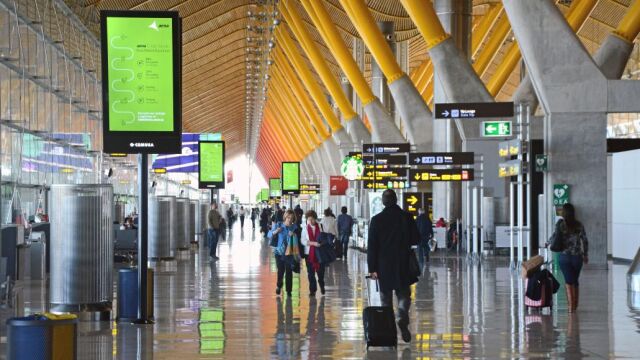 Imagen de la zona de embarque de la T4 del aeropuerto de Barajas.