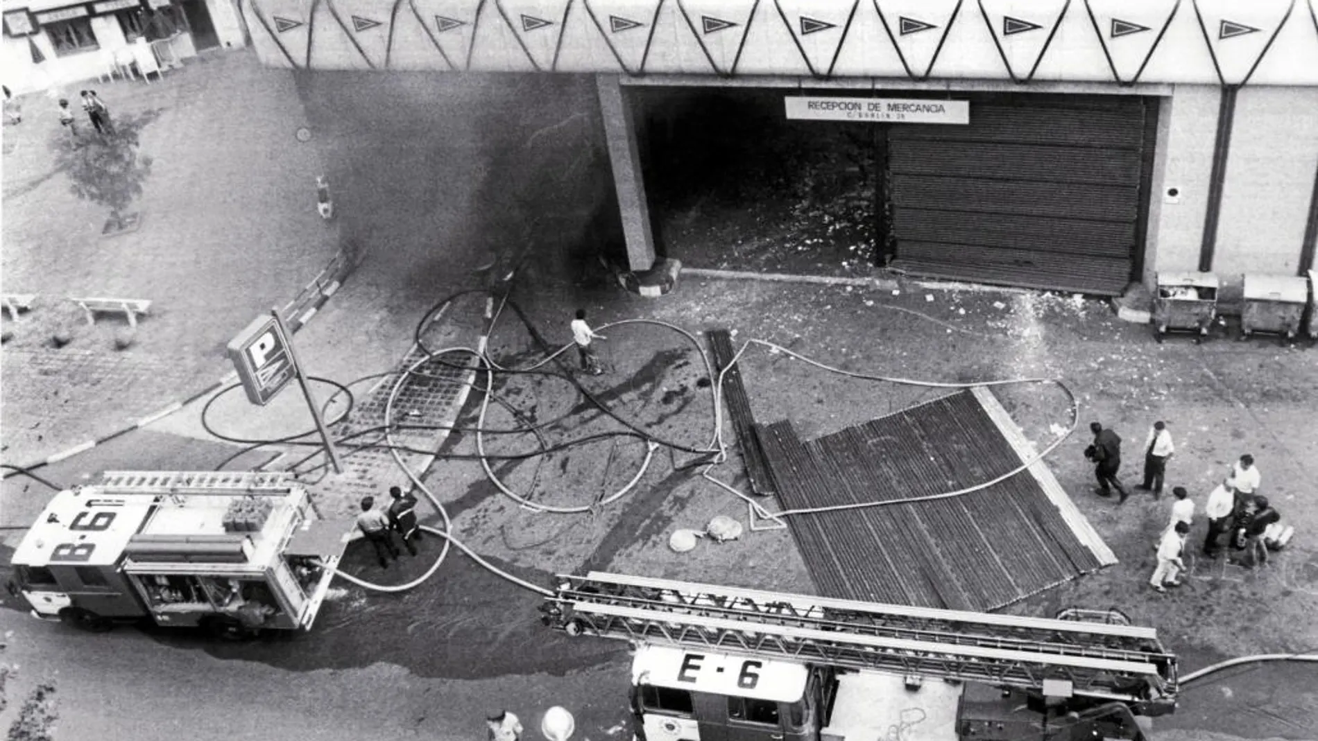 En la imagen, el fatídico atentado con coche bomba del 19 de junio de 1987