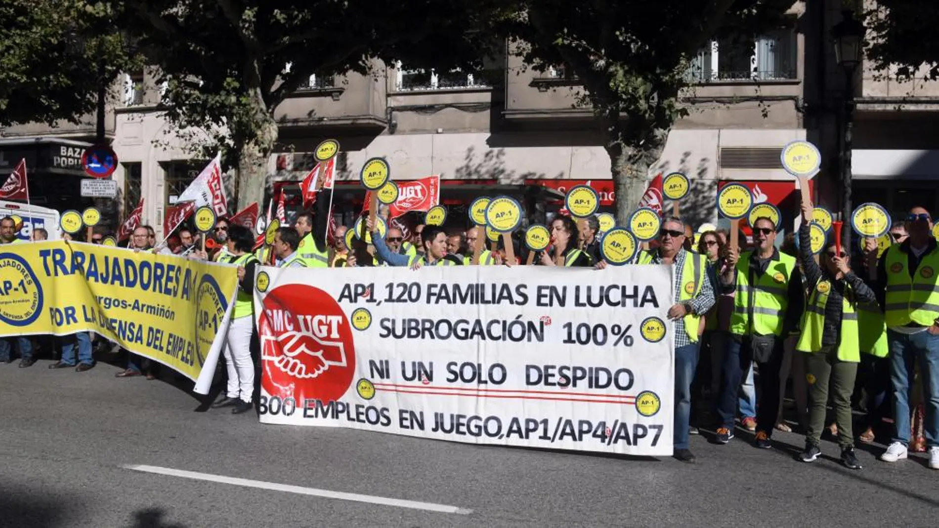 Protesta de los trabajadores ante la subdelegación del Gobierno de Burgos