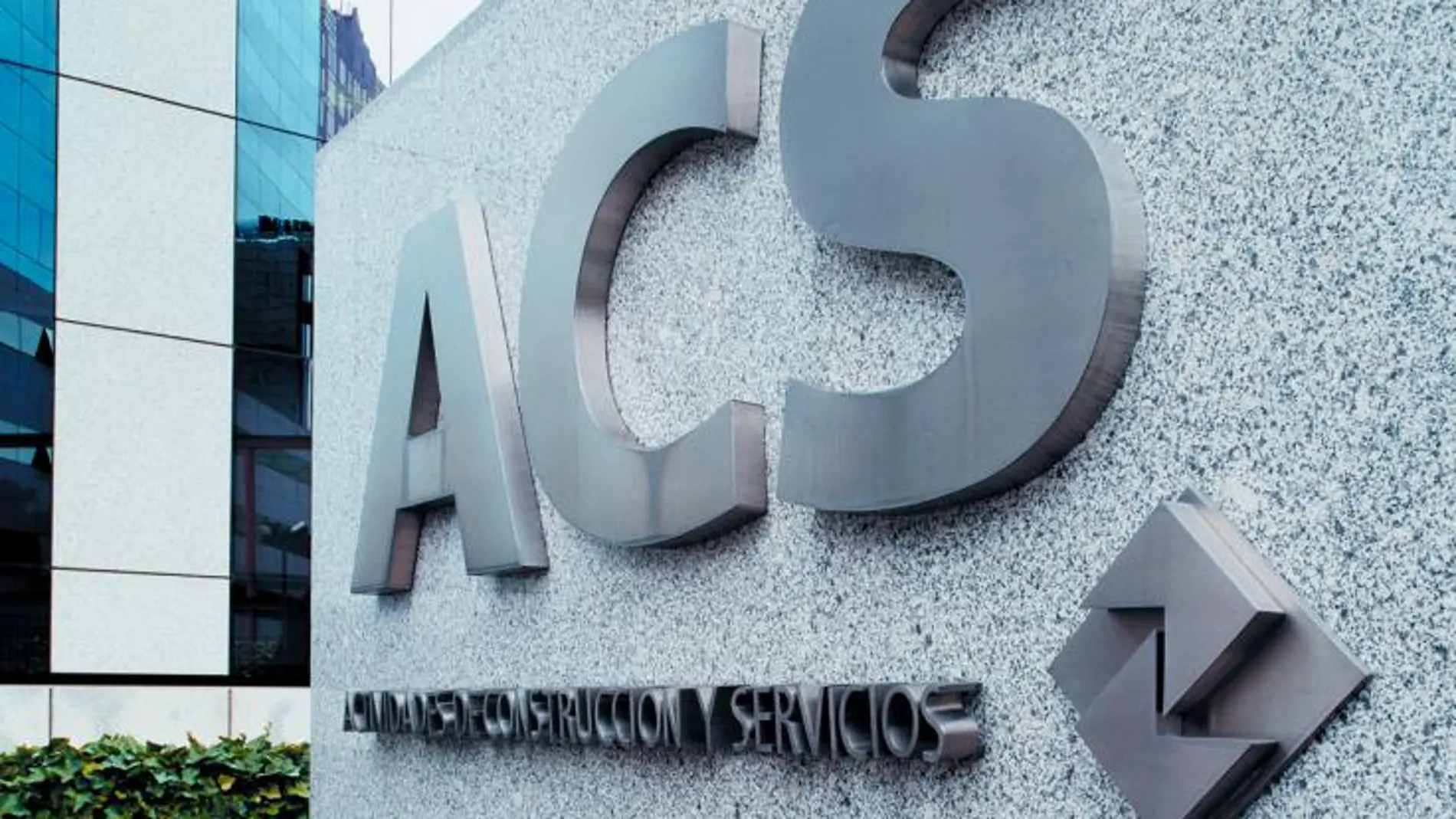 ACS gana 691 millones de euros, un 14,6% más, impulsada por Abertis