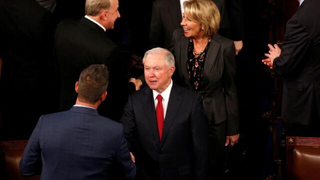 Jeff Sessions a su llegada el pasado día 28 para escuchar el discurso de Donald Trump ante el Congreso
