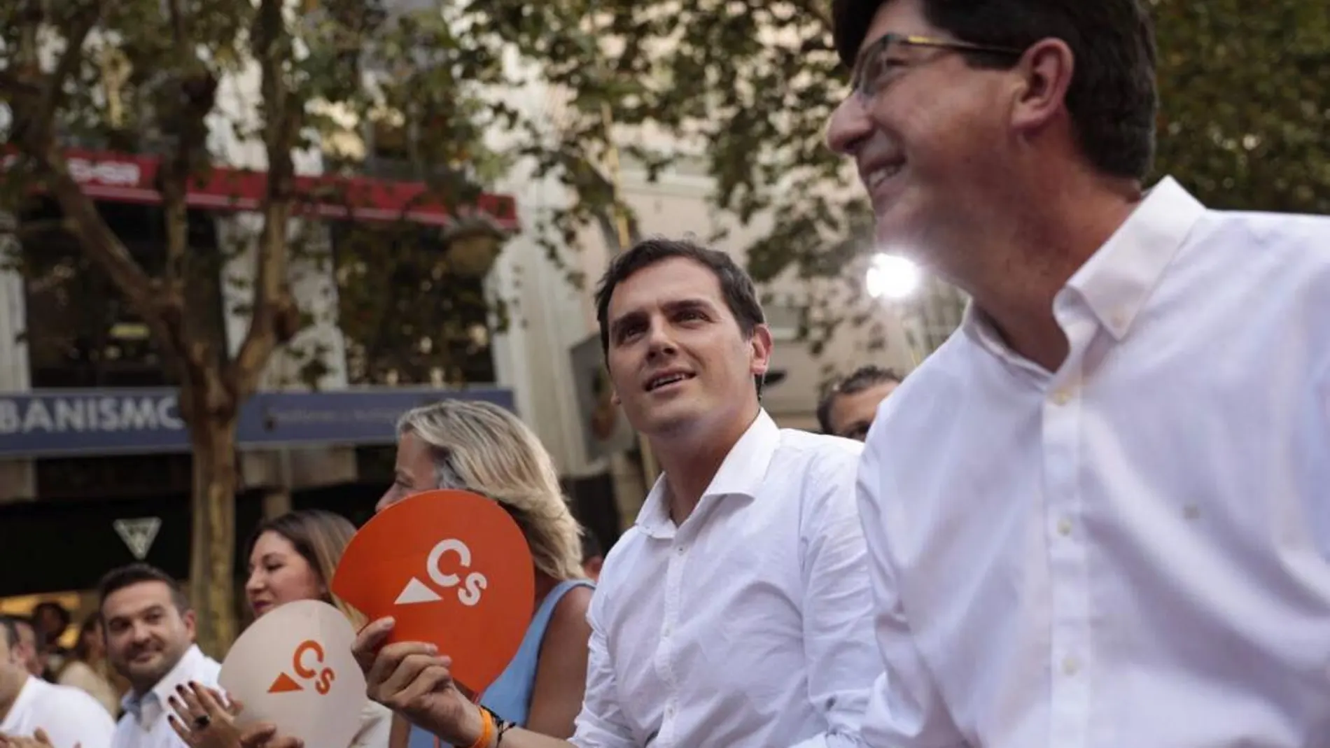 El líder de Ciudadanos, Albert Rivera, manifestó en Córdoba que «el PSOE en Andalucía tiene tanta corrupción como el PP»