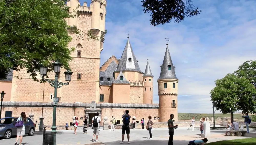El Alcázar de Segovia recibe miles de visitantes todos los años