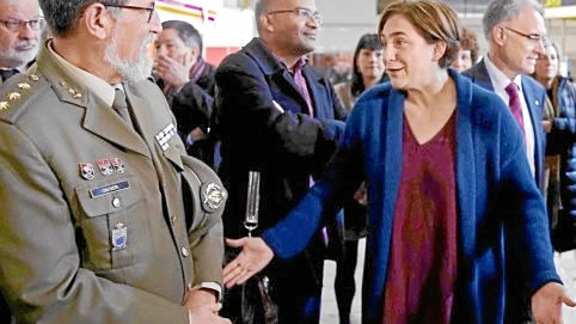El Ejército volverá a participar en el Salón de la Enseñanza pese a las presiones de Govern y Ayuntamiento
