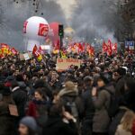 Estudiantes de Secundaria y universitarios se manifestan en Marsella contra el nuevo proyecto del Gobierno