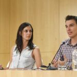 La portavoz del Ayuntamiento de Madrid, Rita Maestre, y el concejal del Área de Participación ciudadana, Transparencia y Gobierno Abierto, Pablo Soto