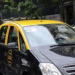 Un taxi en las calles de Buenos Aires