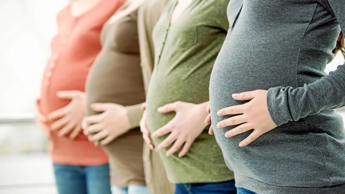 La UE acuerda que la maternidad subrogada sea considerada trata