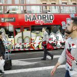El Ayuntamiento gestiona los autobuses turísticos rojos