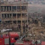 El puesto fronterizo y el edificio de la Policía en Cizre quedaron prácticamente destruidos tras la explosión