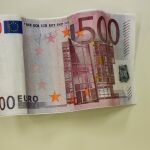 Un billete de tan alto valor es muy útil para mover grandes cantidades de dinero sin dejar rastro