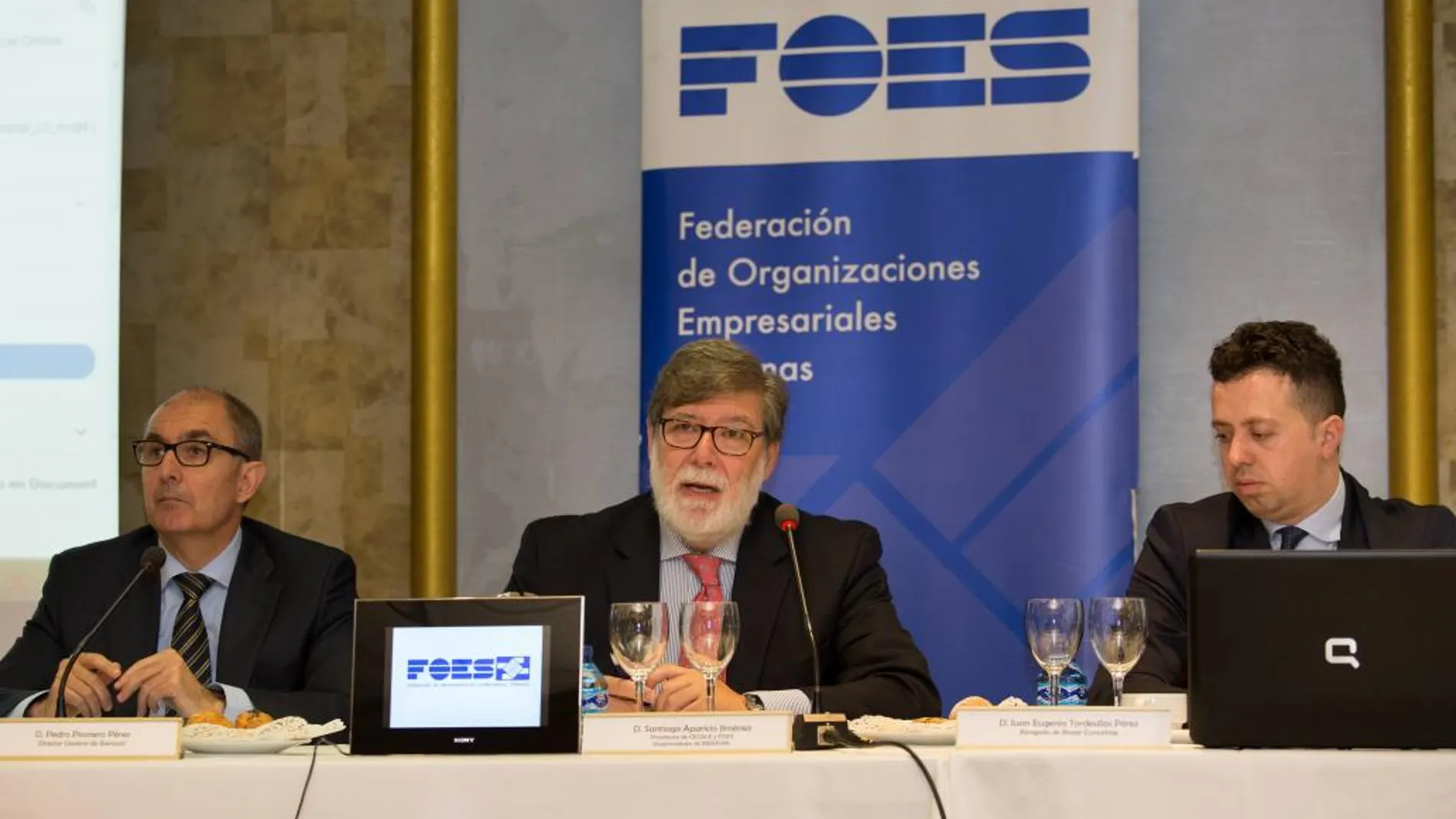Pedro Pisonero, Santiago Aparicio y Juan Eugenio Tordesillas, en la jornada empresarial celebrada en Soria