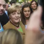  Merkel pide a los demás socios de la UE que acojan a más refugiados