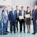 Martín Tobalina y López de Silanes, con los premiados en la edición de ADE 2020