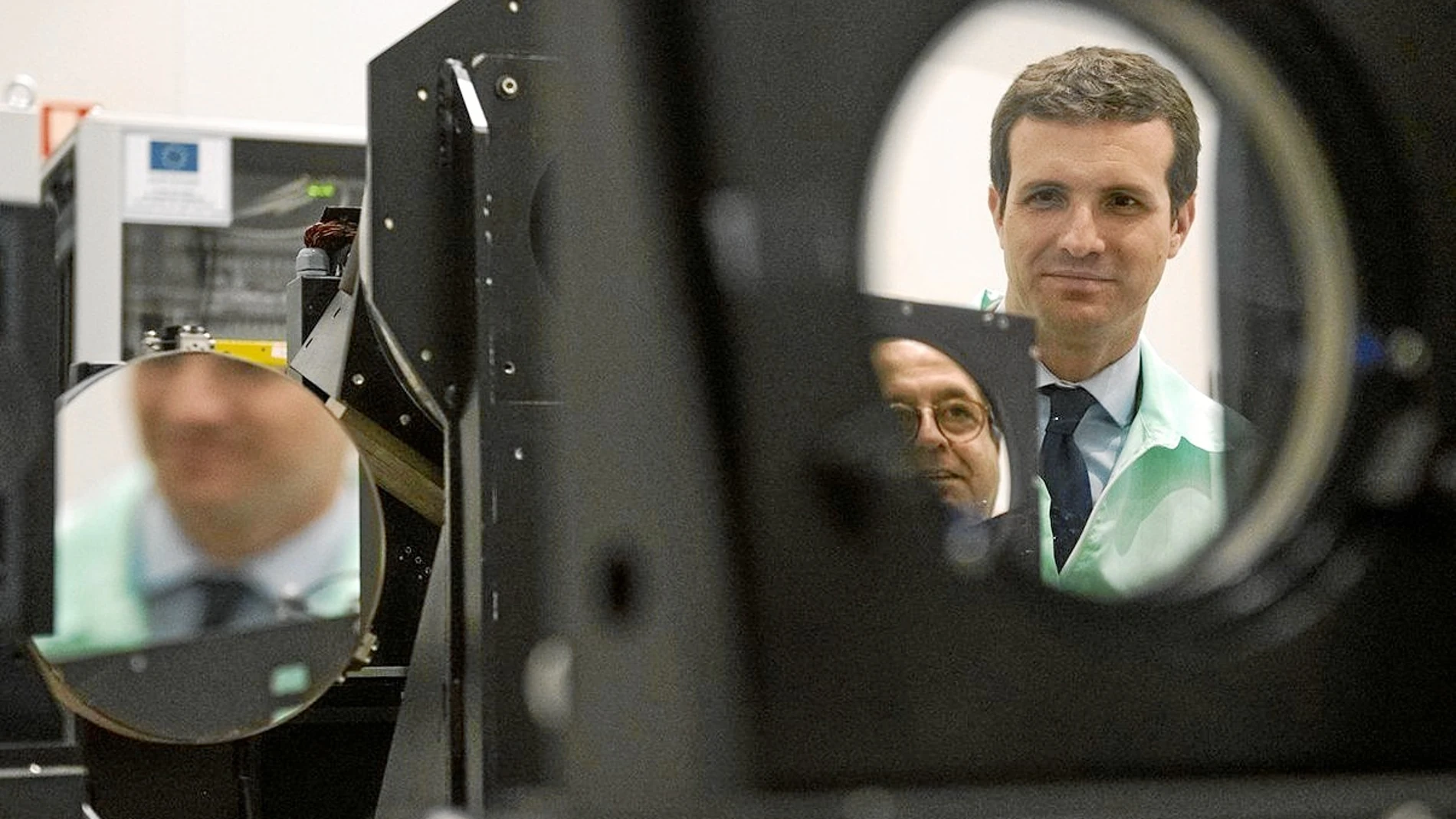 Casado recuperó ayer la promesa de invertir un 2 por ciento en Investigación, Desarrollo e Innovación. Foto: David Mudarra