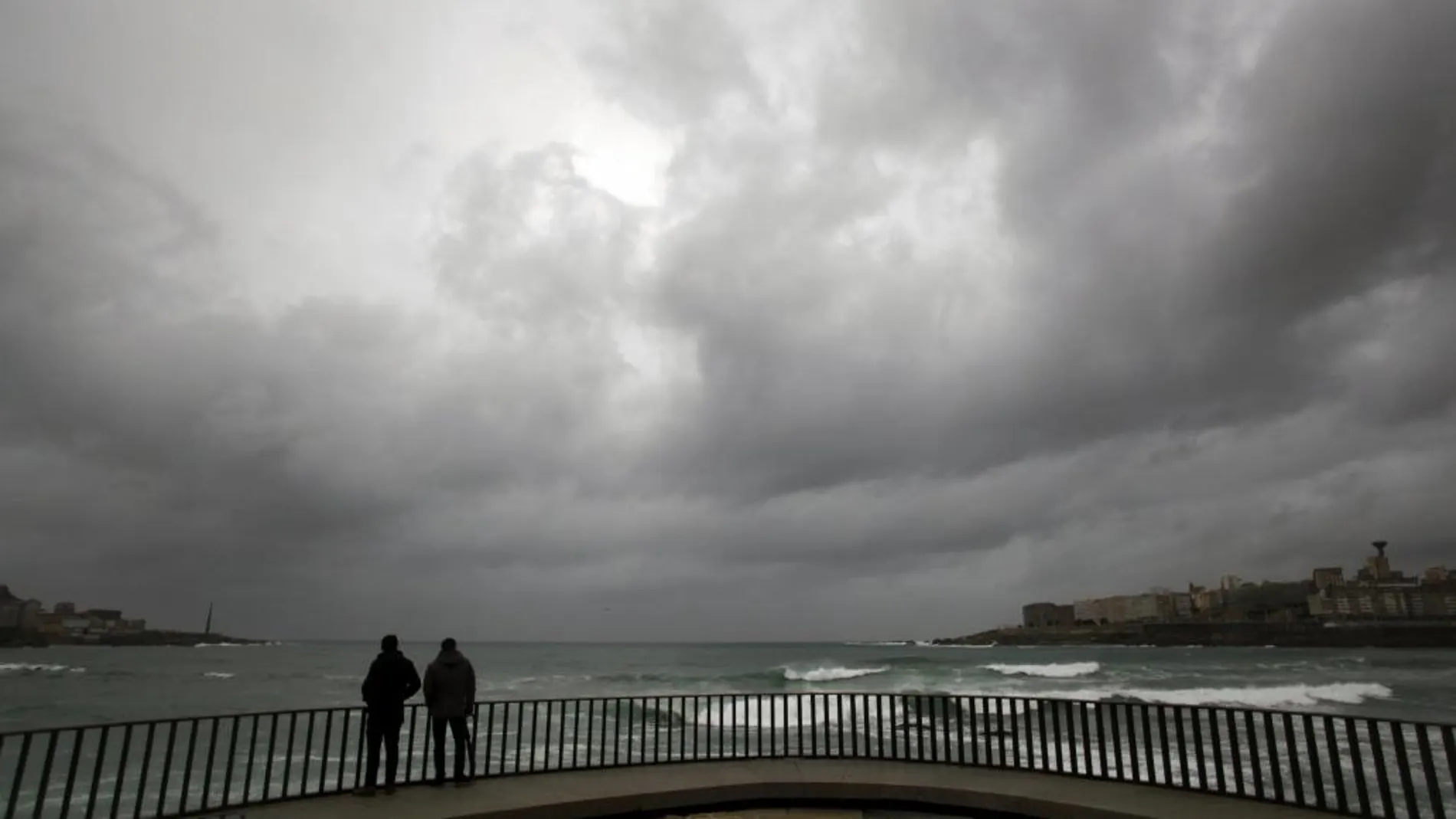 El temporal ha obligado a declara la alerta naranja en Galicia