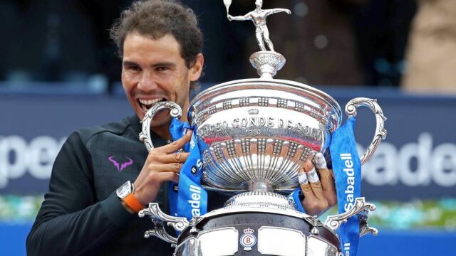 Nadal, con el trofeo del Barcelona Open Banc Sabadell