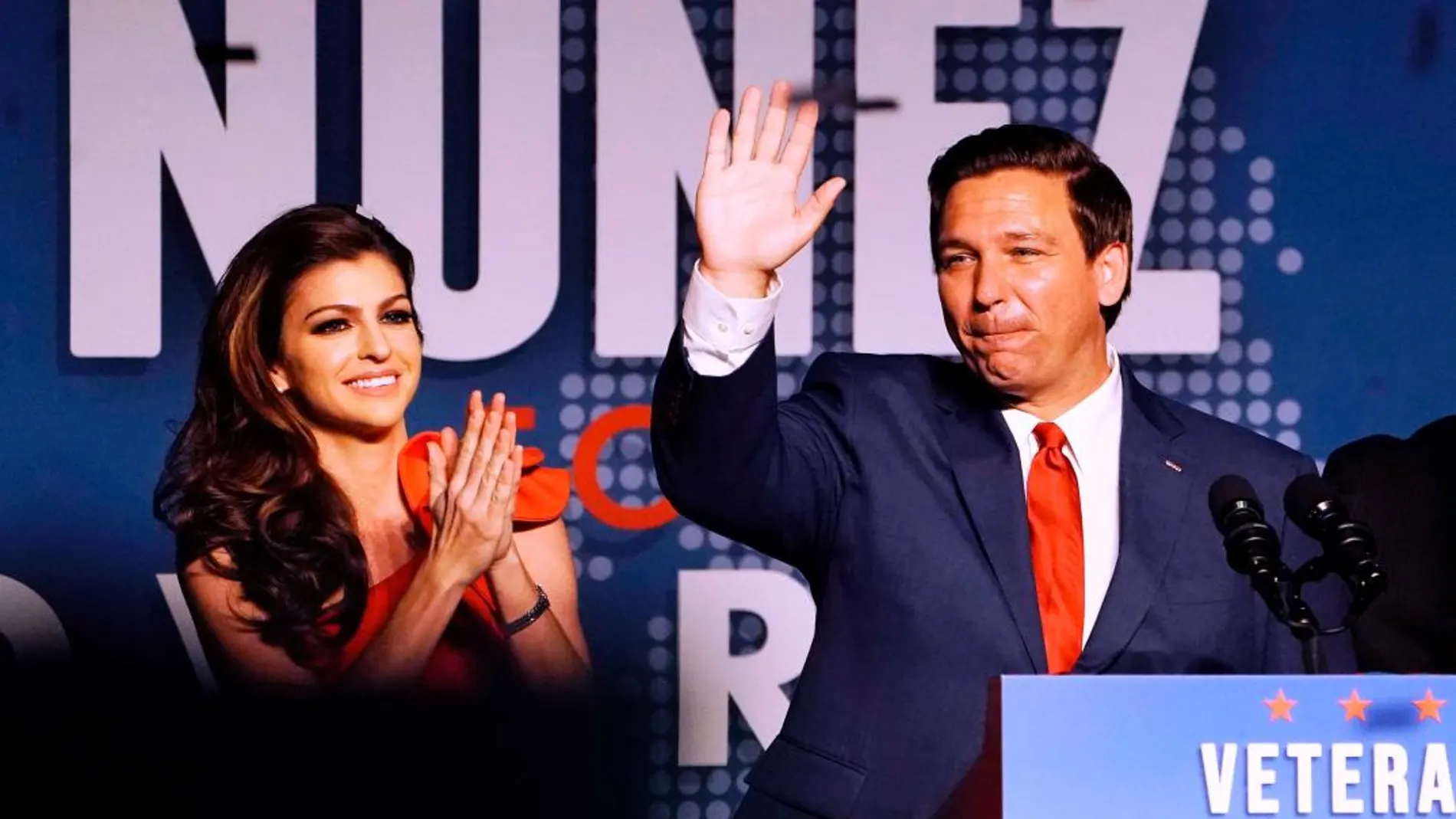 El candidato republicano Ron DeSantis, junto a su mujer Casey / Foto: Reuters