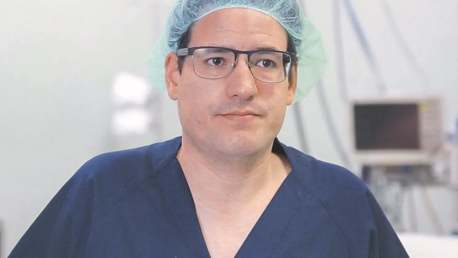 Dr. Enrique Rijo Mora (Unidad de Urología del Hospital Quirónsalud Barcelona)
