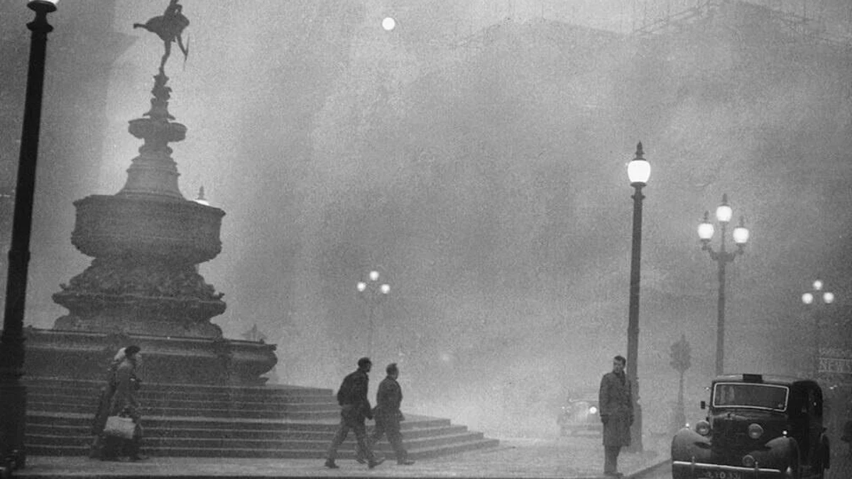 Qué fue la “Gran Niebla” de Londres que dejó más de 12.000 muertos en solo cinco días: la historia de un suceso sin precedentes