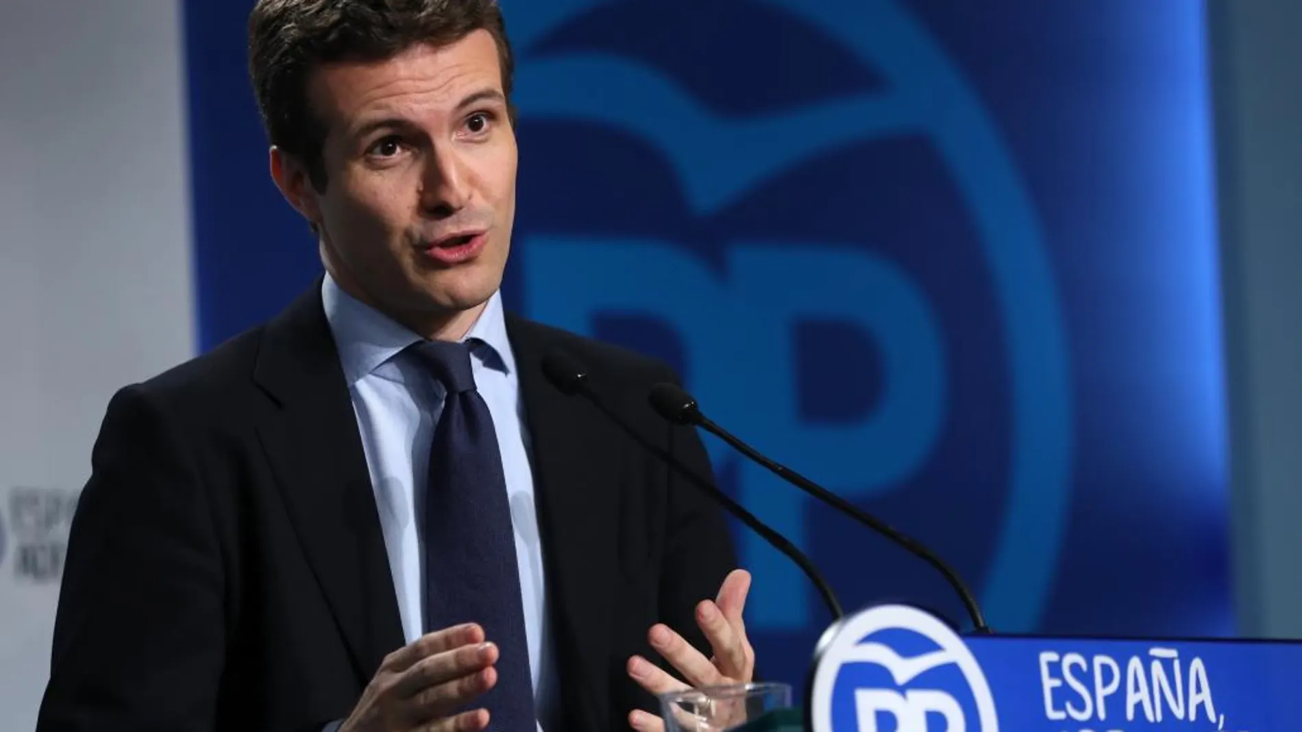 El vicesecretario de Comunicación del Partido Popular, Pablo Casado, durante la rueda de prensa que ofreció en la sede de Génova tras la reunión del Comité de Dirección del PP