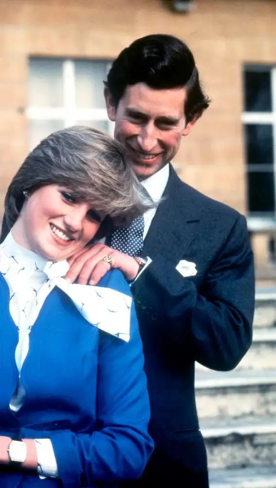 El 24 de febrero de 1981, el príncipe Carlos hacía oficial su matrimonio con Diana de Gales / AP