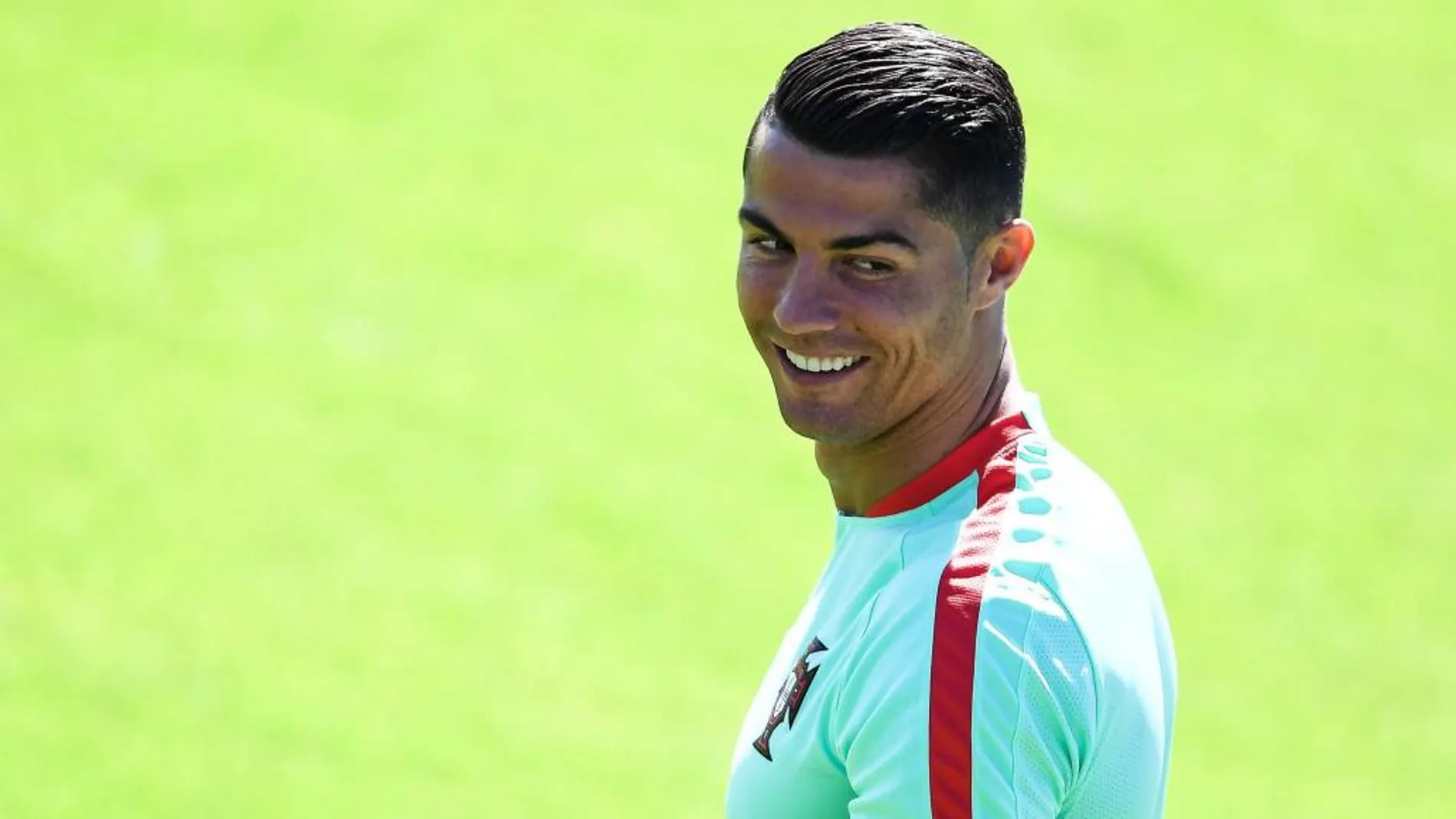 Cristiano quiere ser el primer capitán de Portugal en levantar una copa