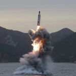 Corea del Norte lanza al mar cuatro misiles balísticos