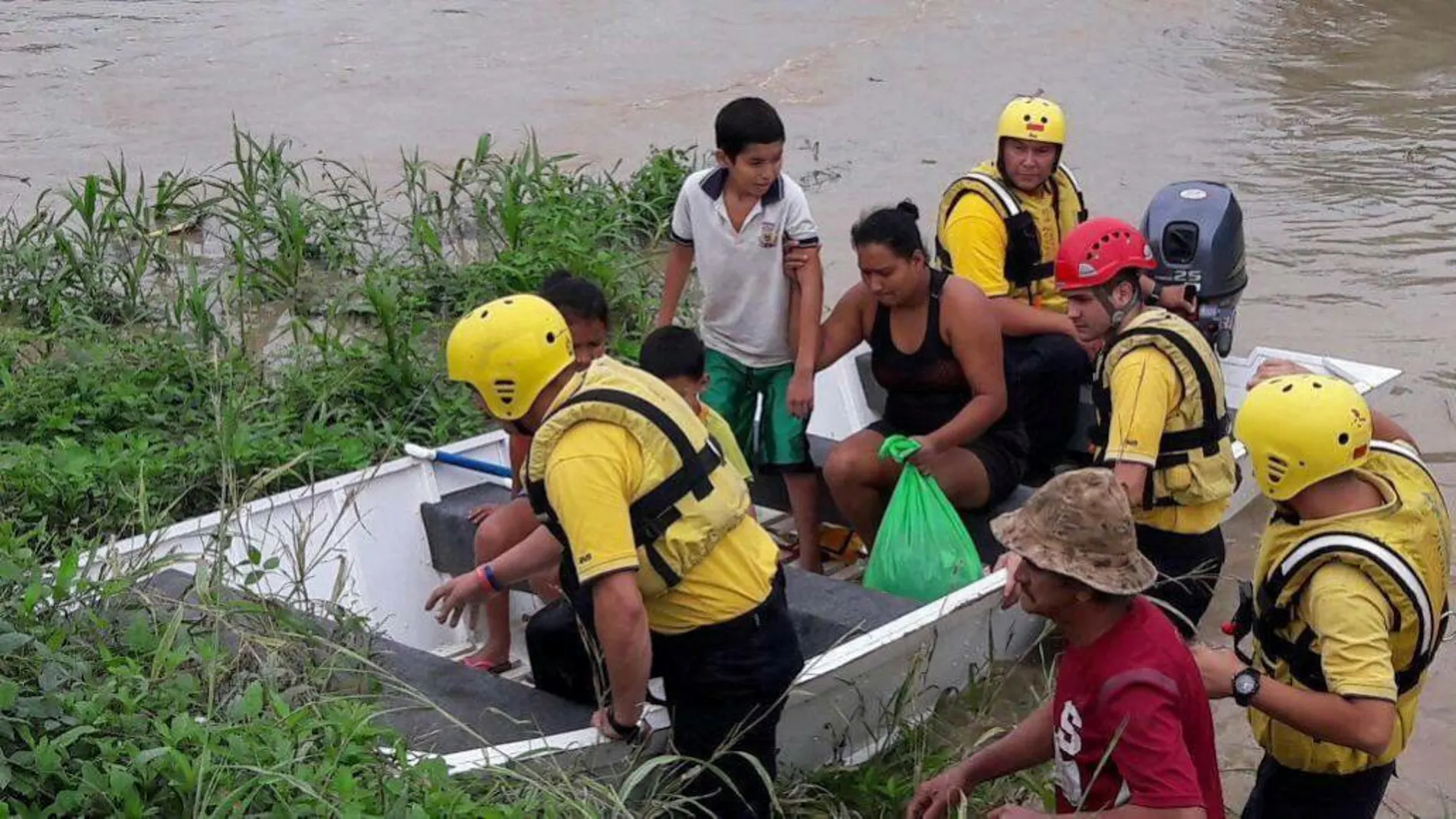 Miles de evacuados en Costa Rica y Nicaragua ante inminente llegada de Otto