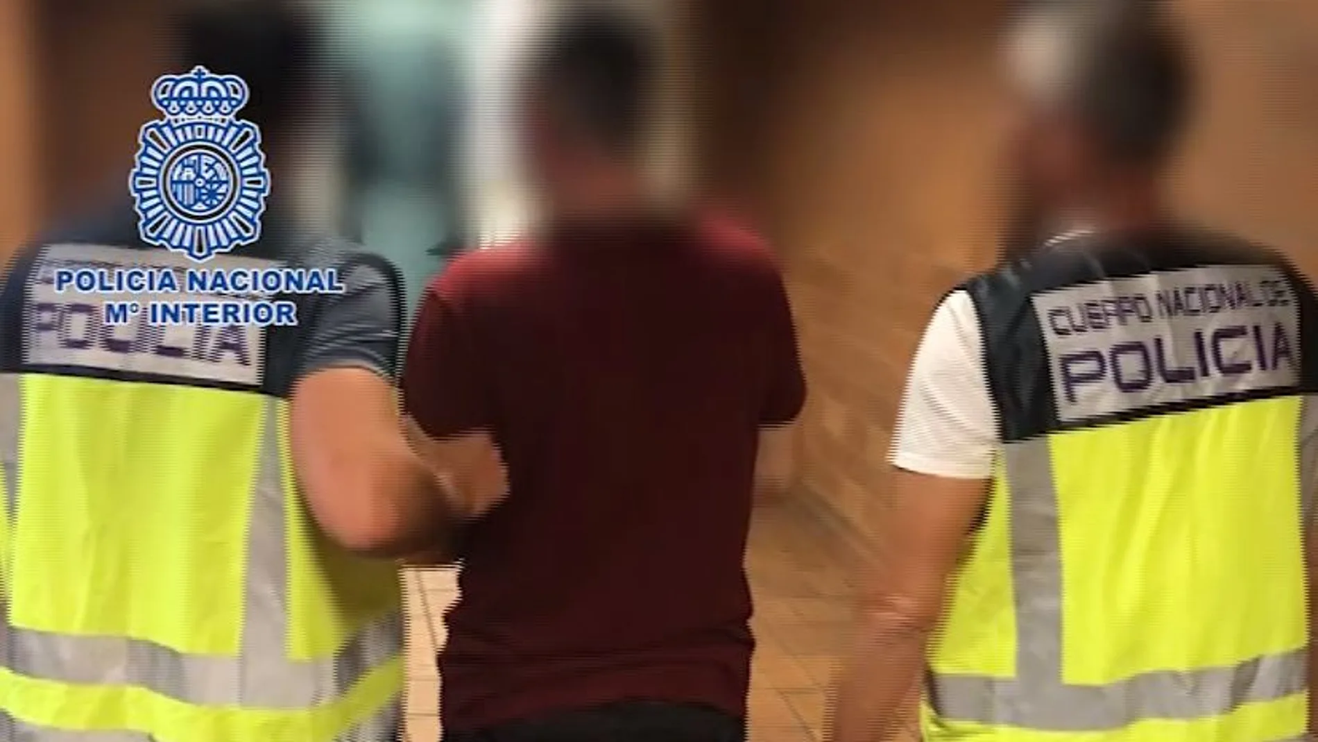 El arrestado se enfrenta en Reino Unido a una pena de cadena perpetua.