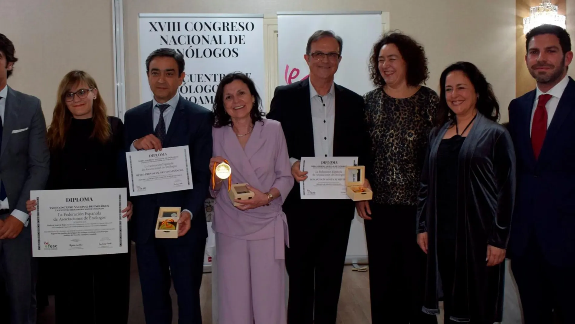 Foto de familia de todos los premiados